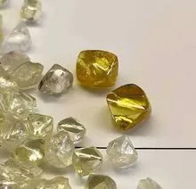 O Vendedor tem a honra de apresentar ao Comprador este Manifesto de Diamante de Qualidade de Gema.
